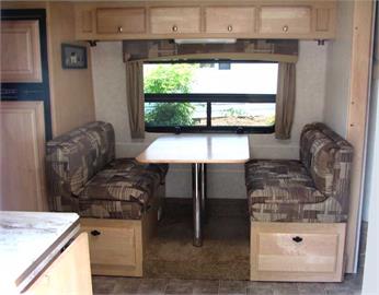 05 Dinette